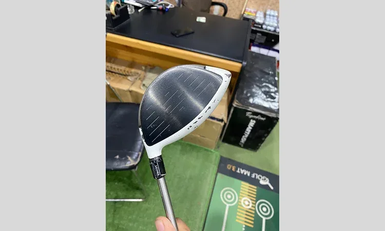 Taylormade R1 Driver image 4
