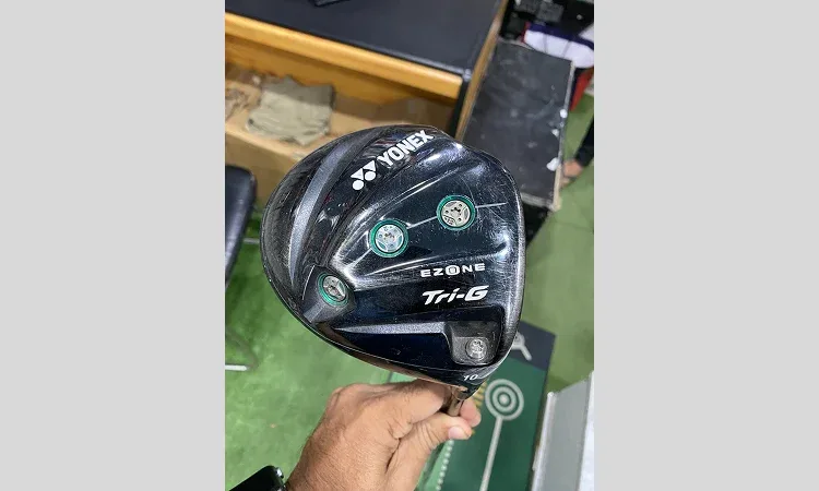 Yonex EZONE Tri-G Driver image 3