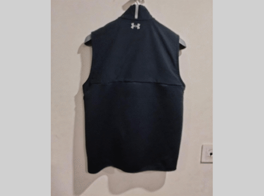 Under Armour Stretch Golf Sleeveless pull over