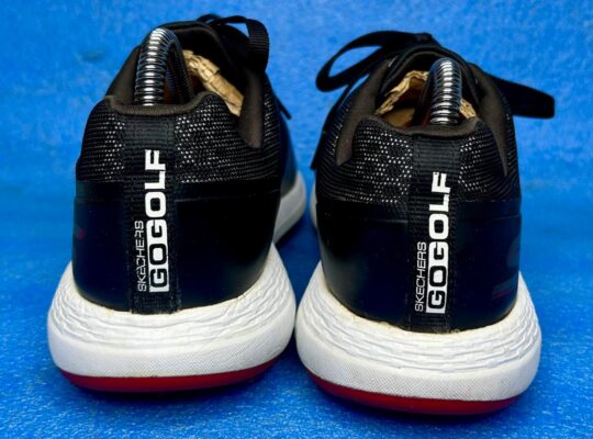 “Skechers GO GOLF Max”
