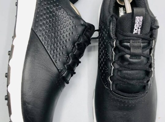 SKECHERS GOGOLF V4 SPIKELESS GOLF SHOES – UK 8