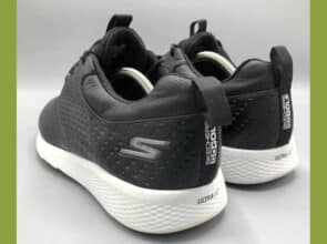 SKECHERS GOGOLF V4 SPIKELESS GOLF SHOES – UK 8